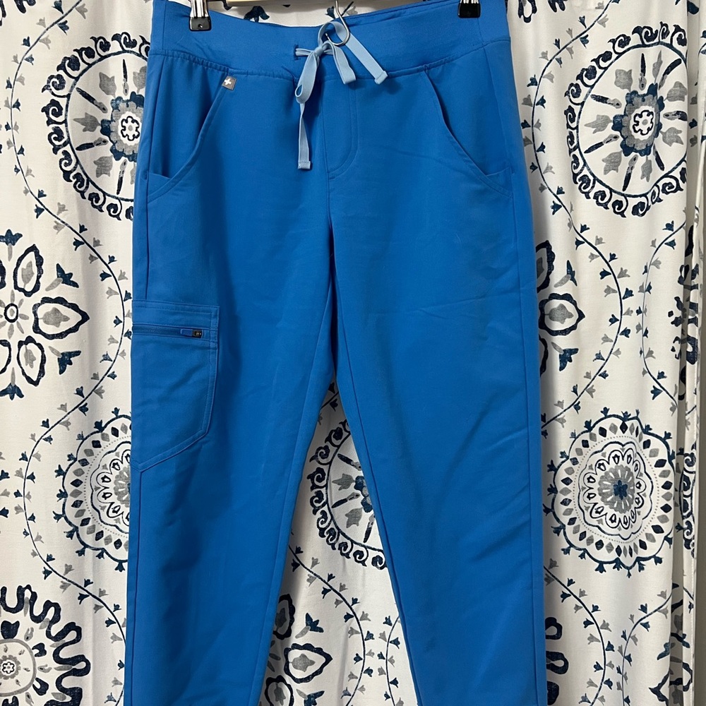 FIGS Zamora joggers in capri blue